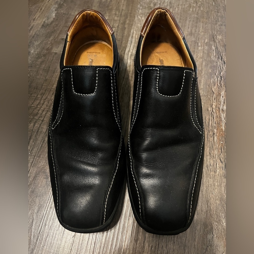 FINAL PRICE Johnston & Murphy Black Loafers